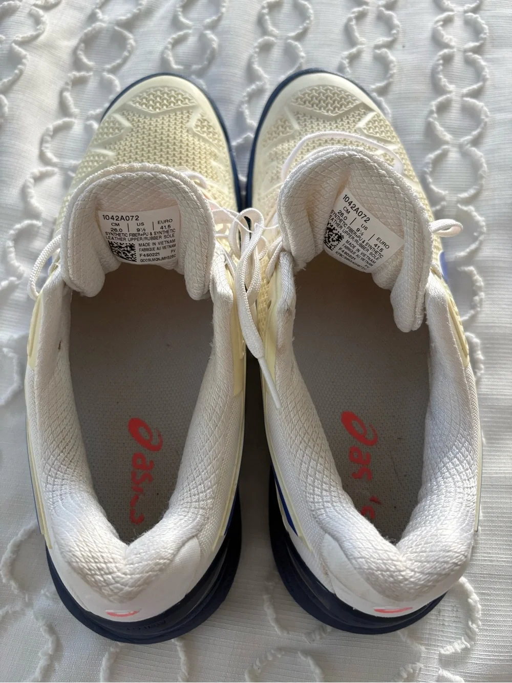 ASICS Gel-Resolution 9.5 Tennis or pickleball Shoes Sneakers Womens Size 9.5